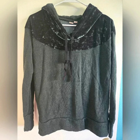 Melrose & Market Forest Green Crushed Velvet Sweater Size Small - Picture 1 of 5